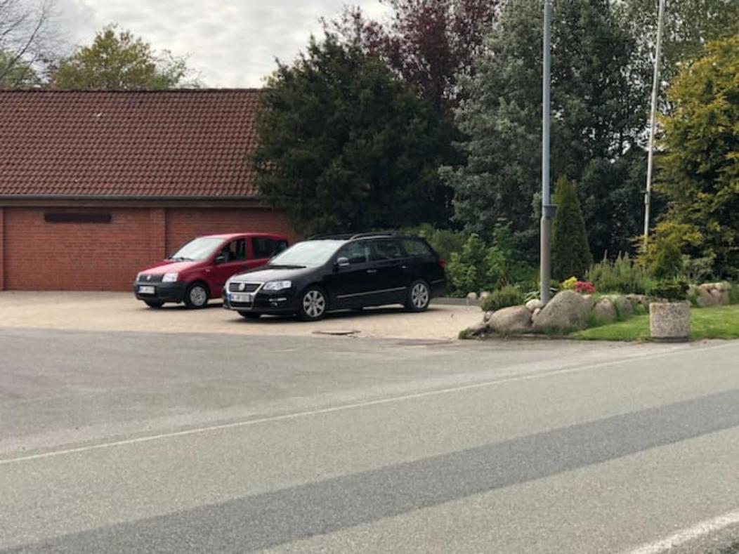 Grosszuegiges Reetdachhaus An Der Nordsee Langenhorn Exteriör bild