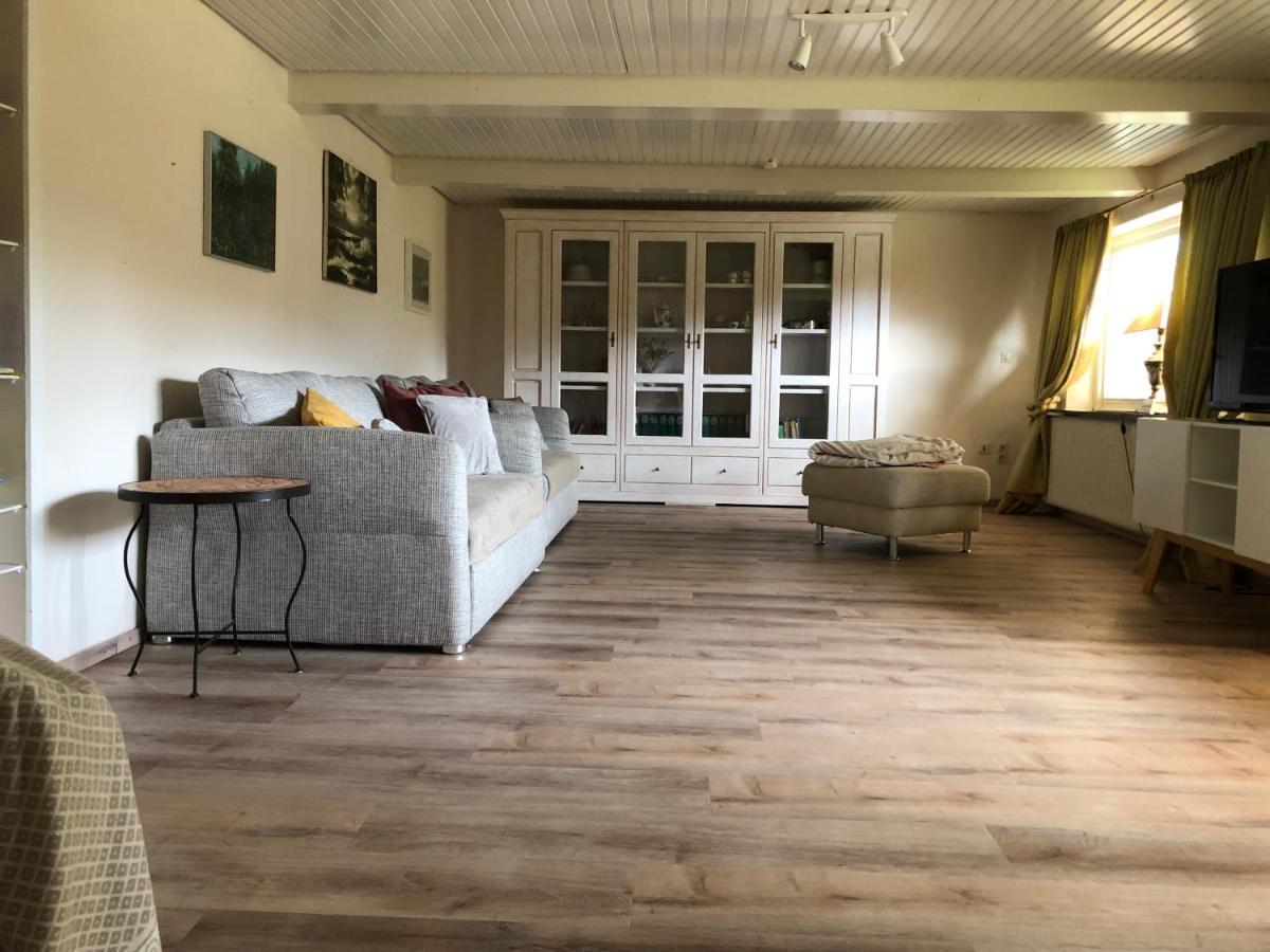 Grosszuegiges Reetdachhaus An Der Nordsee Langenhorn Exteriör bild